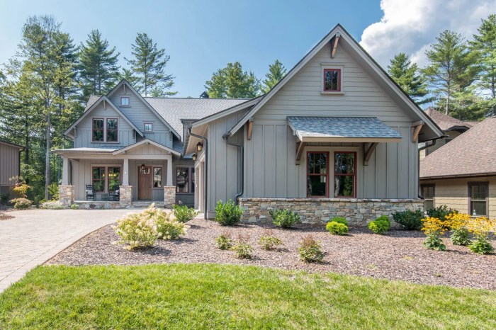 Luxury home exterior features